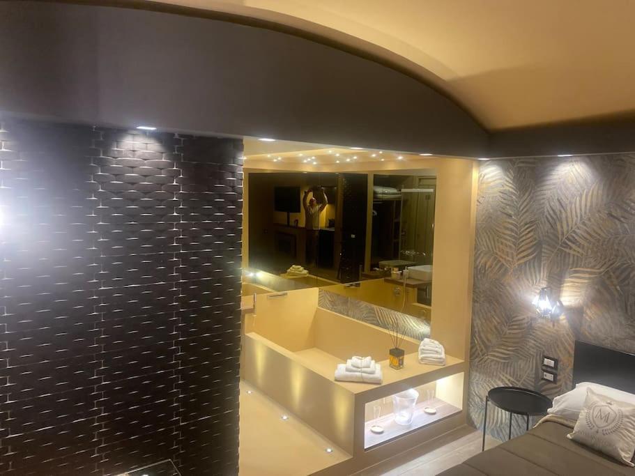 Montesantogroup Suite House Nel Centro Di Napoli Nápoles Exterior foto
